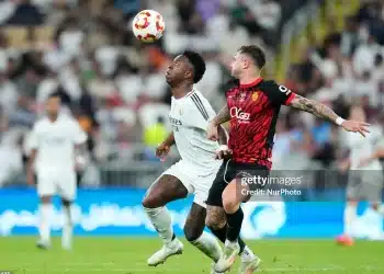 Tranh cãi nảy lửa trong chiến thắng của Real Madrid