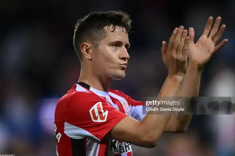 Herrera tái ngộ đồng đội cũ ở Manchester United