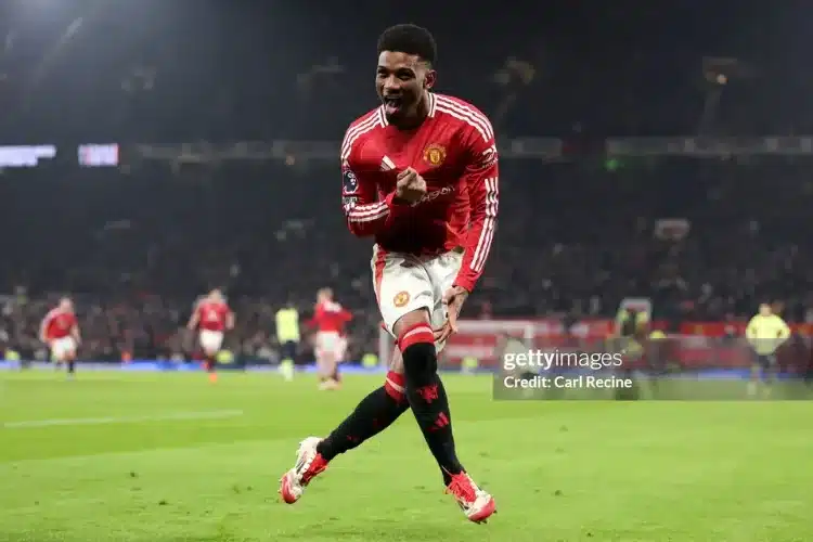 Amad Diallo sung sướng sau khi lập hat-trick