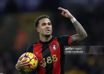 Con trai Kluivert gây sốt