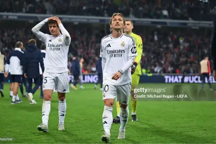 Real Madrid cán mốc doanh thu khủng