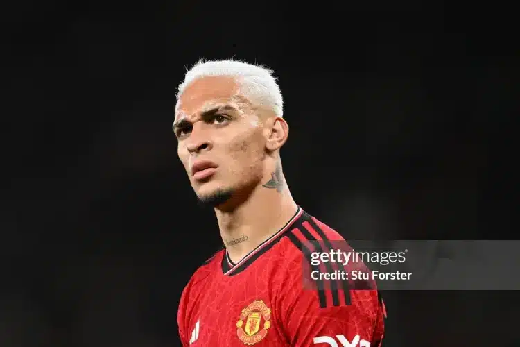 Antony coi như rời MU