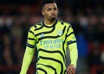 Tin bóng đá trưa 15/1: McTominay chèo kéo Garnacho, Arsenal nhận tin dữ về Jesus