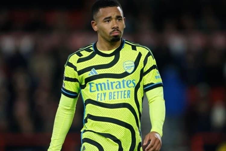 Tin bóng đá trưa 15/1: McTominay chèo kéo Garnacho, Arsenal nhận tin dữ về Jesus