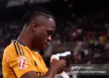 Vinicius tự làm hoen ố chính mình