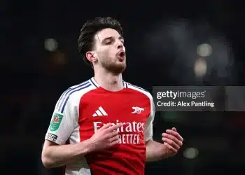 Arsenal phải mua gấp tiền đạo