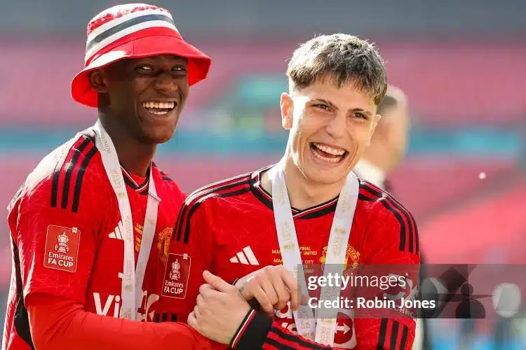 Vì sao MU ra quyết định cực sốc?