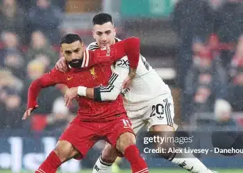 Liverpool chững lại giúp Ngoại hạng Anh đáng xem hơn