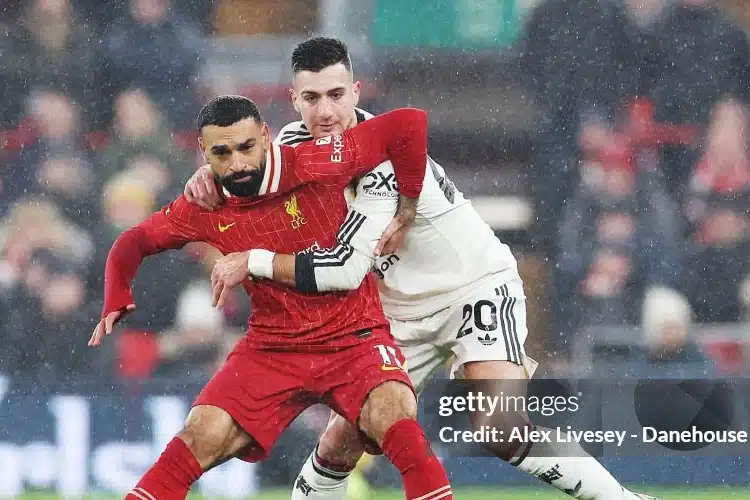 Liverpool chững lại giúp Ngoại hạng Anh đáng xem hơn