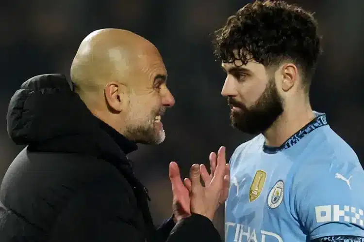 Man City ‘vỡ mộng’ ở phút bù giờ