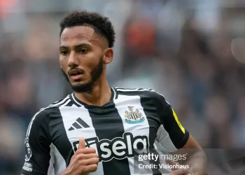 Mourinho nếm trái đắng từ Premier League