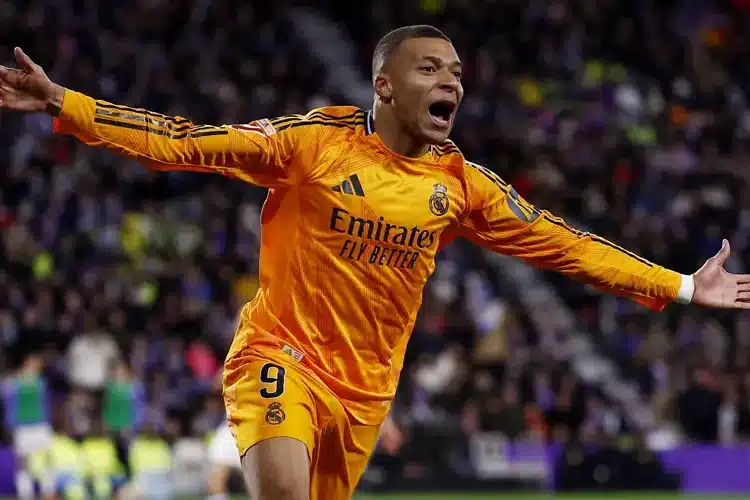 Mbappe thăng hoa, lập hat-trick đầu tiên cho Real Madrid