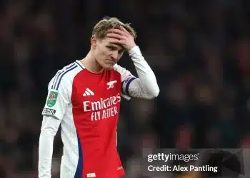 Arsenal cần làm gì để vượt qua khó khăn?