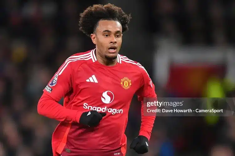 Bruno Fernandes lên tiếng bảo vệ Zirkzee