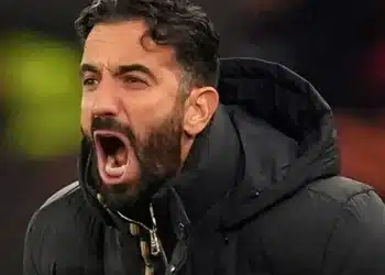 HLV Amorim nổi cơn thịnh nộ