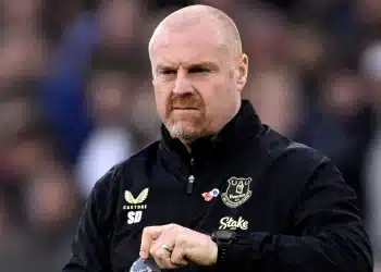 Sean Dyche là HLV thứ 6 mất việc tại Premier League