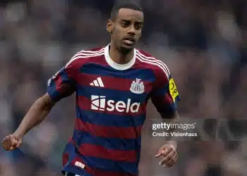 Arteta dành lời khen cho Isak, Arsenal đối mặt với bài toán lực lượng