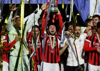 AC Milan lội ngược dòng ngoạn mục trước Inter, lên ngôi vô địch Siêu cúp
