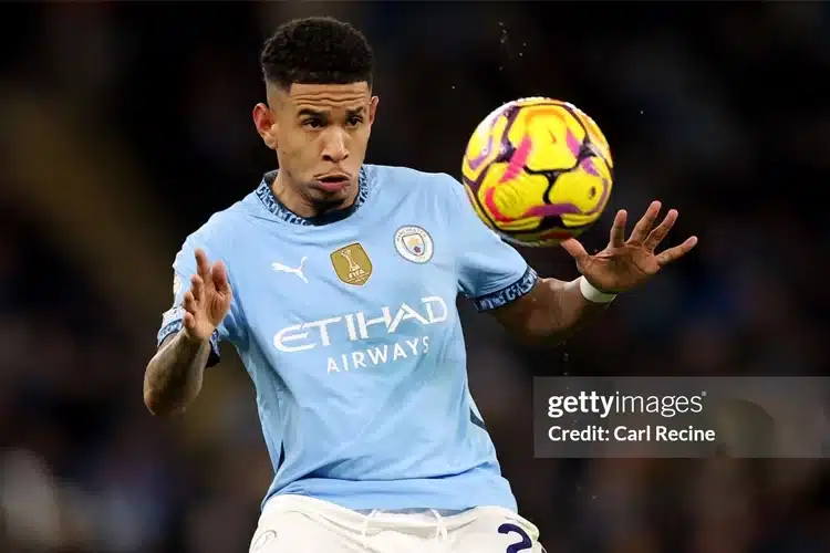 Pep ca ngợi Savinho, Grealish lo lắng