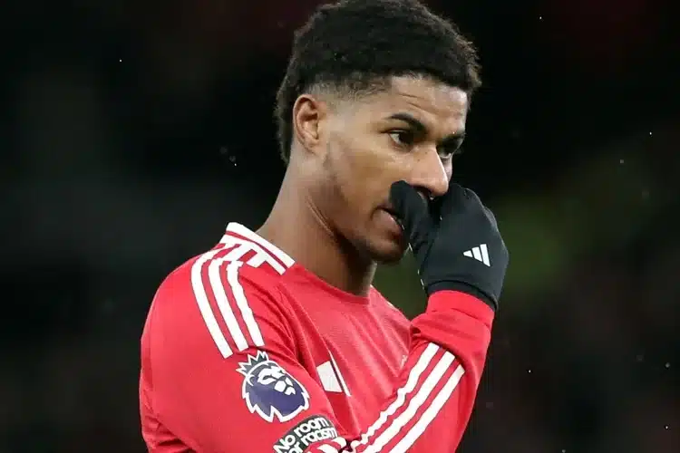 Rashford bác bỏ tin đồn rời MU