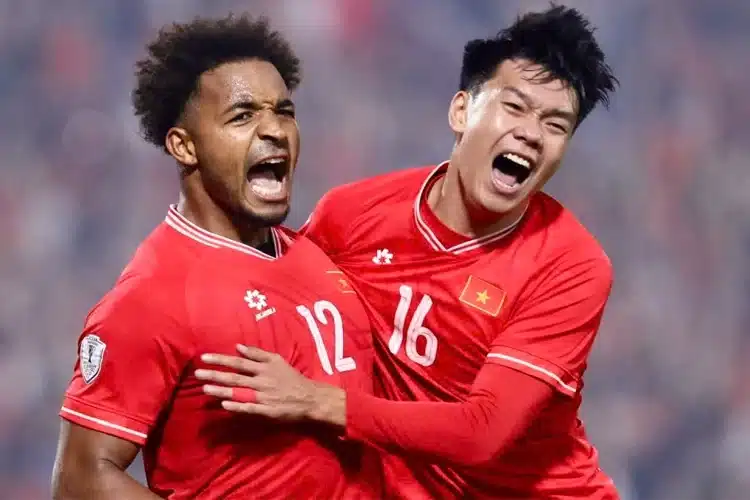 Việt Nam hạ gục Thái Lan ngay trên sân nhà, tiến gần ngôi vương ASEAN Cup 2024