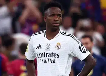 Vinicius ‘cay cú’ chê bai Barcelona sau trận thua đậm