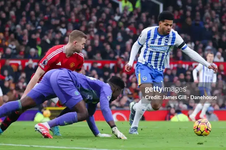 Onana quá tệ so với De Gea