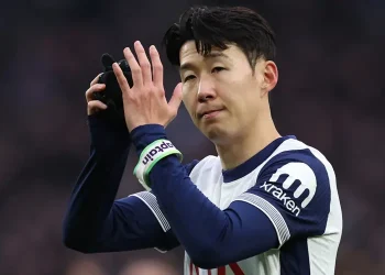 Tottenham chìm sâu trong khủng hoảng