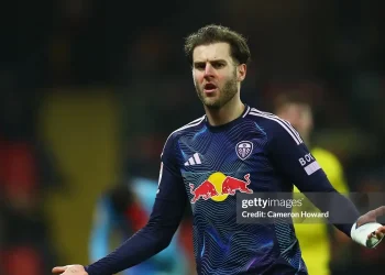 Leeds United sắp trở lại Ngoại hạng Anh