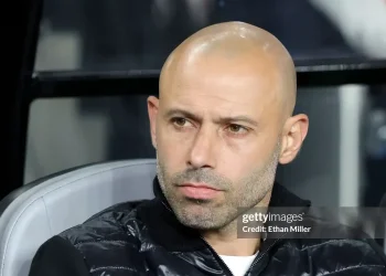 Mascherano phản bác quan điểm của Ronaldo
