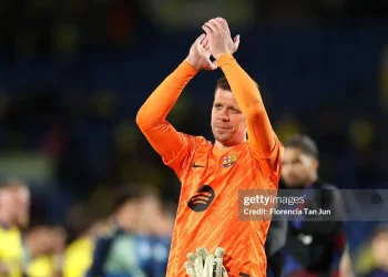 Barcelona đã đúng về Szczesny