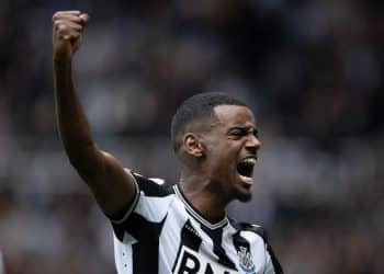 Barcelona lên kế hoạch chiêu mộ Alexander Isak