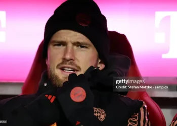 Eric Dier chìm trong bóng tối tại Bayern Munich