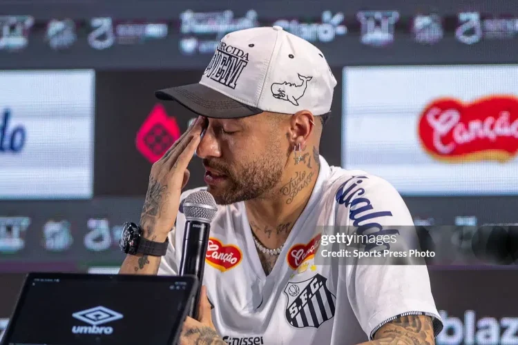 Hành trình 13 năm và giấc mơ dang dở của Neymar