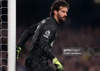 Liverpool nên cân nhắc thanh lý Alisson