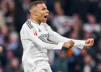 Mbappe chạm cột mốc lịch sử