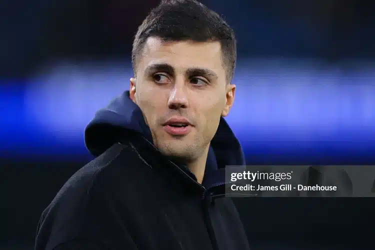 Pep Guardiola nói gì khi điền tên Rodri vào danh sách C1