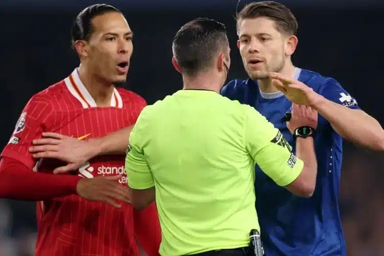 Van Dijk chỉ trích trọng tài thậm tệ