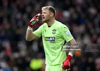 Arsenal mất 1 triệu bảng nếu Southampton xuống hạng