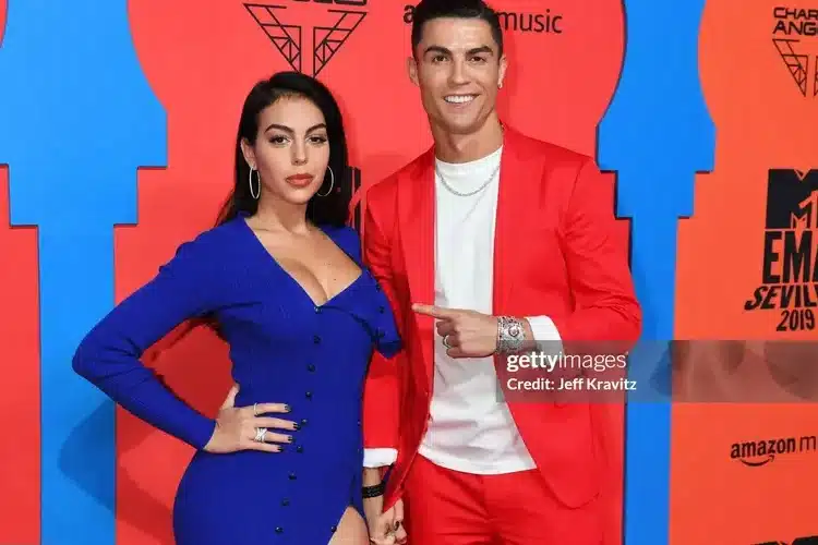 Giải mã tình trạng hôn nhân của Ronaldo khi bước sang tuổi 40