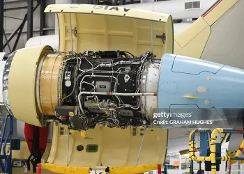 Máy bay của Ronaldo gặp sự cố kỹ thuật