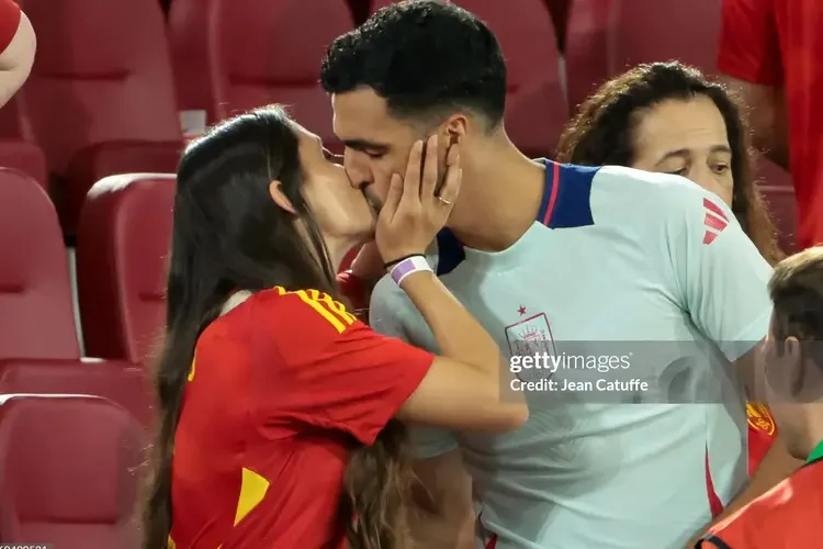 Merino ghi bàn để lập công chuộc tội với… vợ