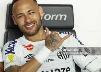 Neymar coi Santos là bến tạm để trở lại Barcelona