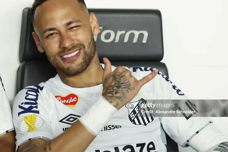 Neymar coi Santos là bến tạm để trở lại Barcelona