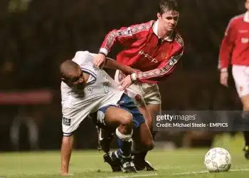 Sao Manchester United chia sẻ cuộc sống làm linh mục