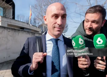 Tòa tuyên án vụ cựu chủ tịch LĐBĐ Tây Ban Nha hôn nữ cầu thủ