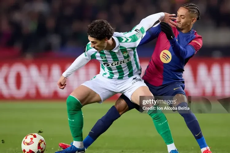 Wolves chỉ mua Munetsi sau khi hụt bản hợp đồng 18 triệu euro