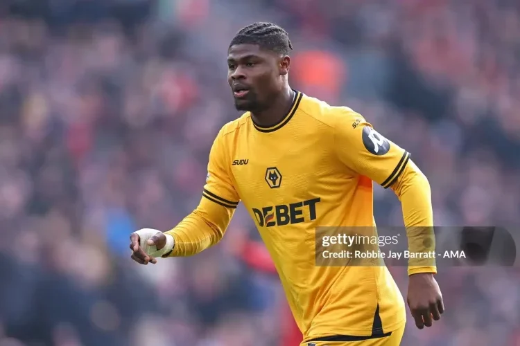 Wolves nhận cú hích lực lượng