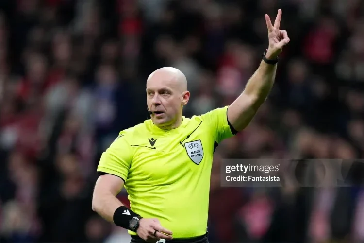 Trọng tài UEFA bác bỏ tin giả về Mbappe