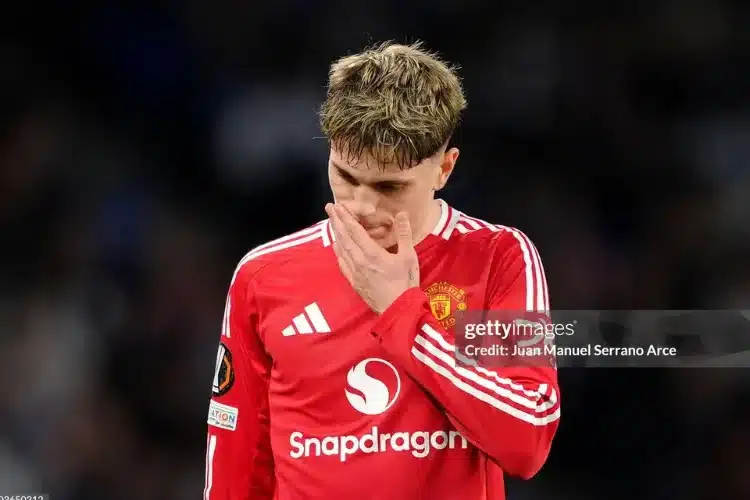 Hành trình ác mộng đang chờ 2 sao Manchester United